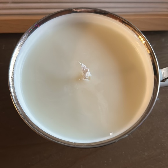 ❄️☃️HAND MADE teacup candle 🕯️ ☃️❄️ - Picture 2 of 4